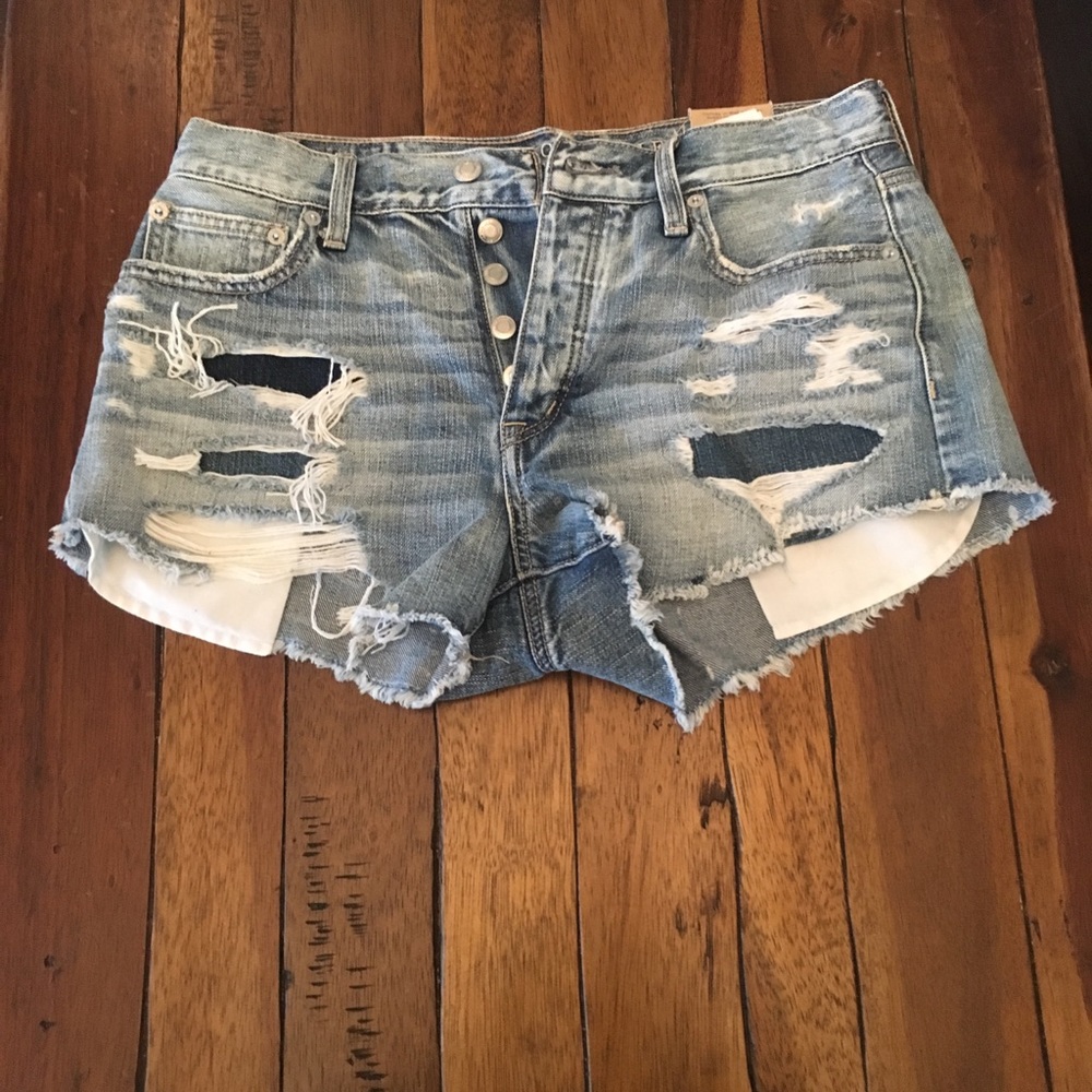 American Eagle Vintage hi-rise distressed shorts